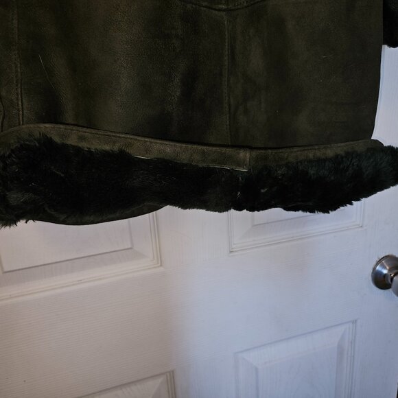 Holt Renfrew Classics Genuine Lambskin Shearling Coat - Made in Canada - S - Picture 13 of 16